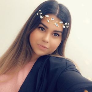 Meet your Posher, Cecilia